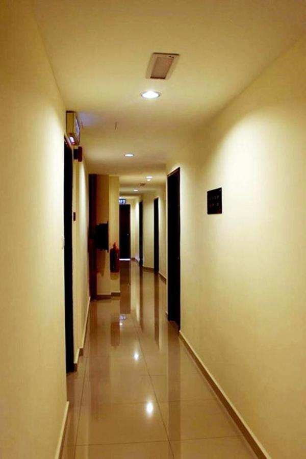 Hotel Sara'S Inn, Shah Alam Ngoại thất bức ảnh