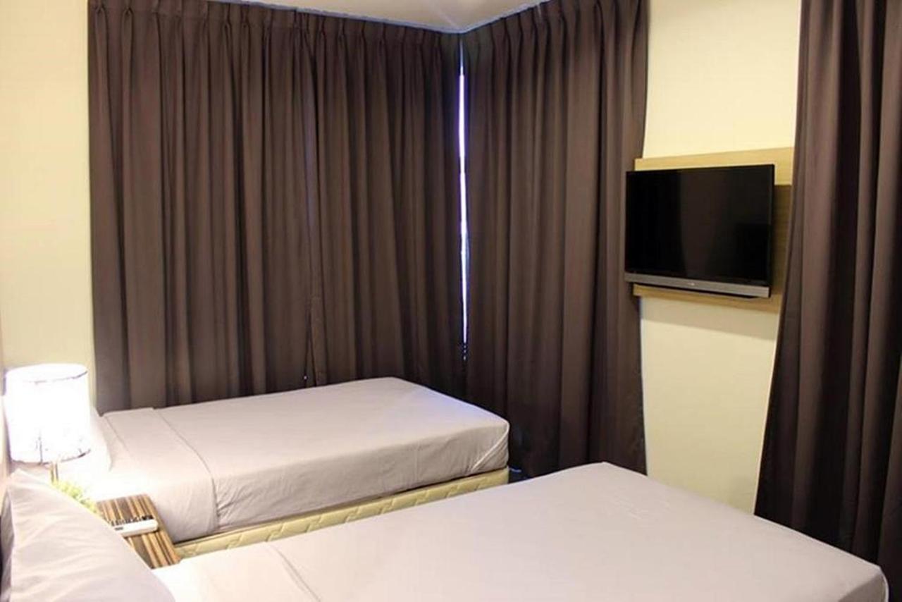 Hotel Sara'S Inn, Shah Alam Ngoại thất bức ảnh