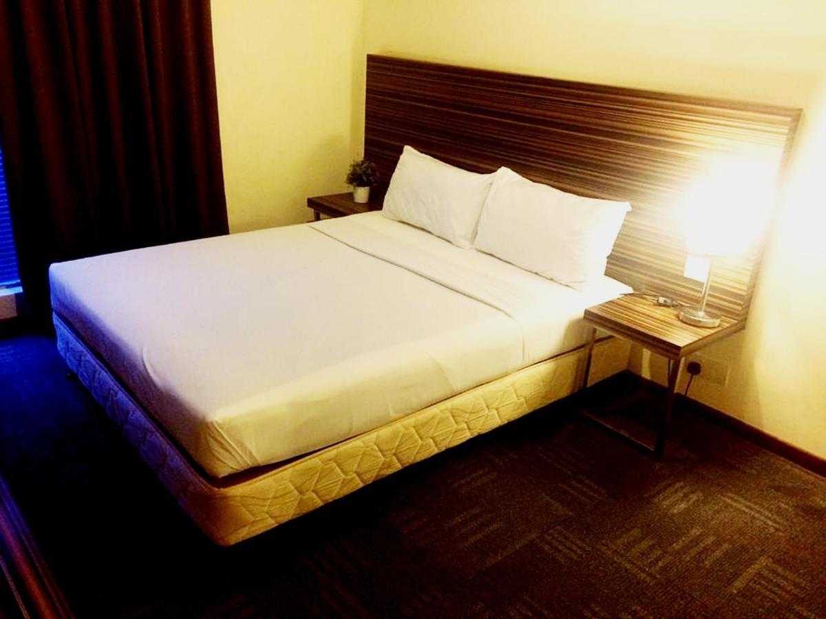 Hotel Sara'S Inn, Shah Alam Ngoại thất bức ảnh
